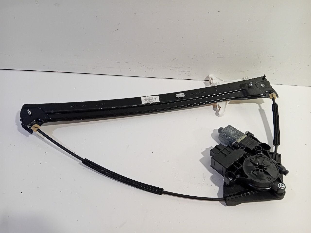 Raammechaniek elektrisch links achter Volkswagen Touran, Onderdelen@venauto.nl, Van der Ven Autorecycling B.V., Ettenseweg 76, 4706 PB Roosendaal, The Netherlands