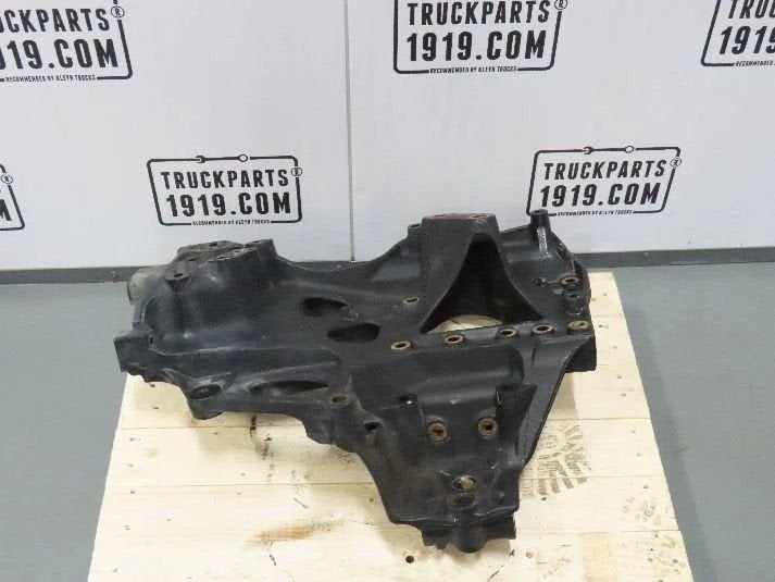 MAN 81413130037 Chassis steun Li., Enlèvement, Utilisé