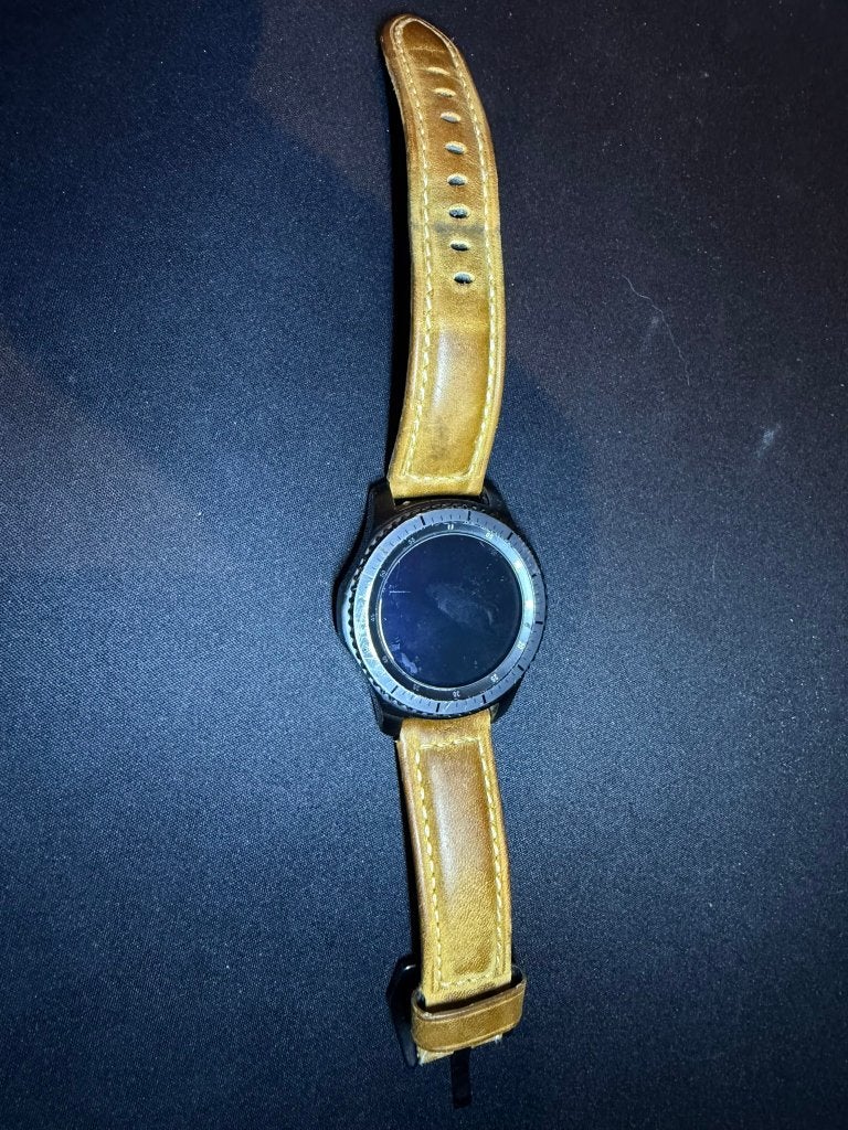 Samsung gear s3 frontier, Bijoux, Sacs & Beauté, Montres connectées, Utilisé, Noir, Enlèvement, Samsung galaxy watch