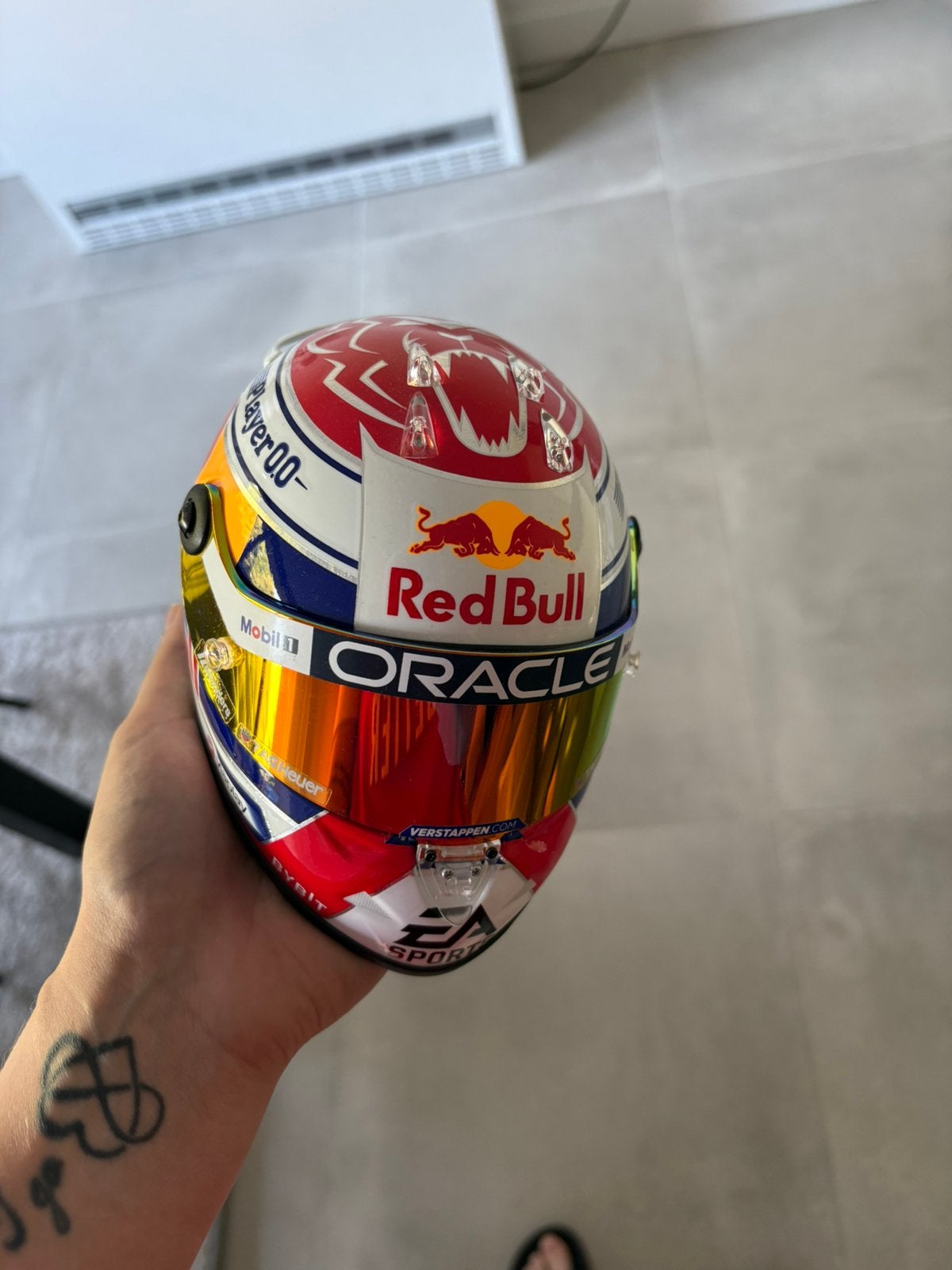 Max verstappen 1:2 2024 season helm, Collections, Marques automobiles, Motos & Formules 1, Enlèvement, Comme neuf