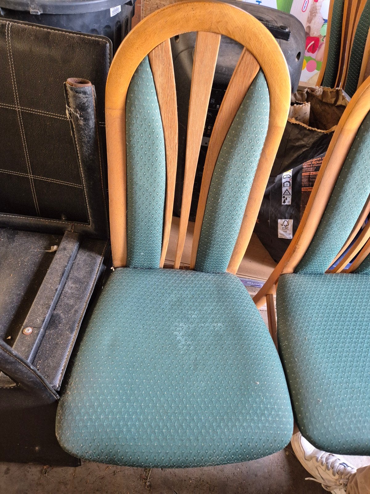 4 stoelen gratis, Ophalen