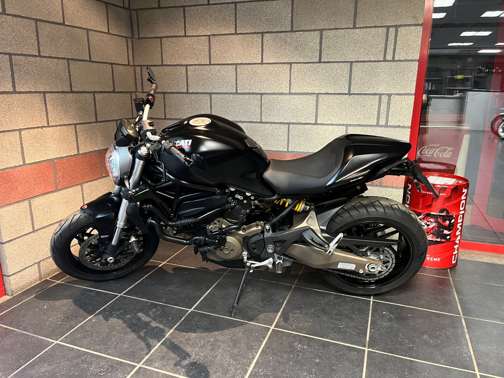 Ducati monster 821, Motos, Motos | Ducati, Occasion, Particulier, 821 cm³, Naked bike