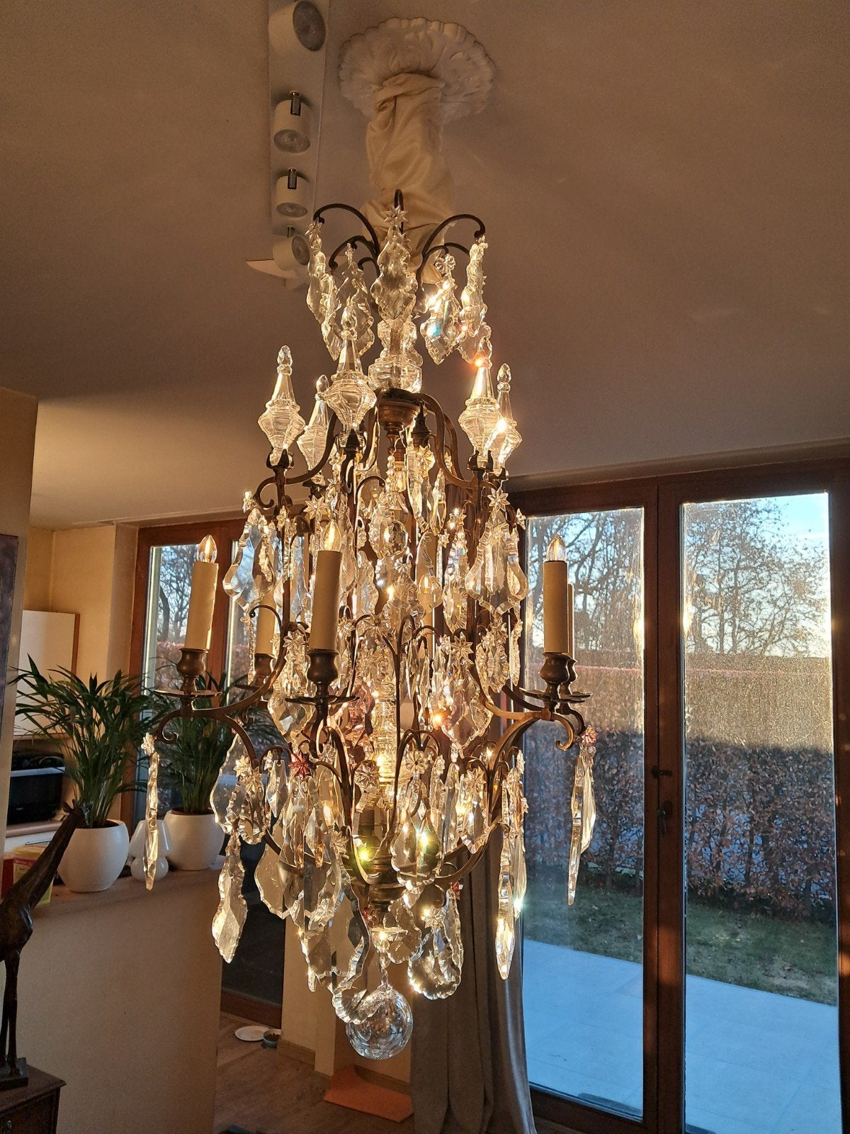 Cristal kroonluchter, Ophalen