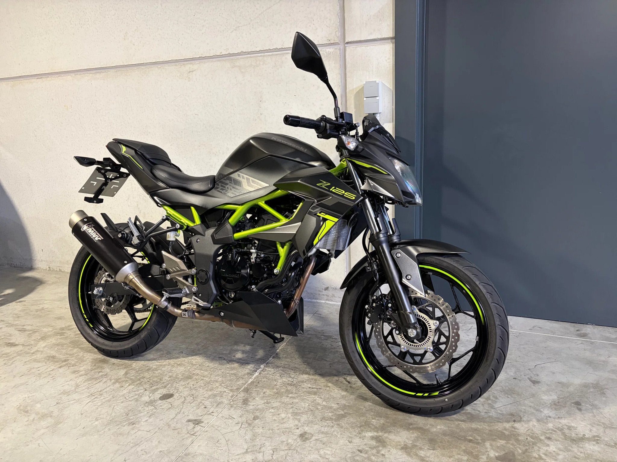 Kawasaki Z125 met tail tidy en sportuitlaat (bj 2025), Bedrijf, 125 cc, Overig, 11 kW of minder