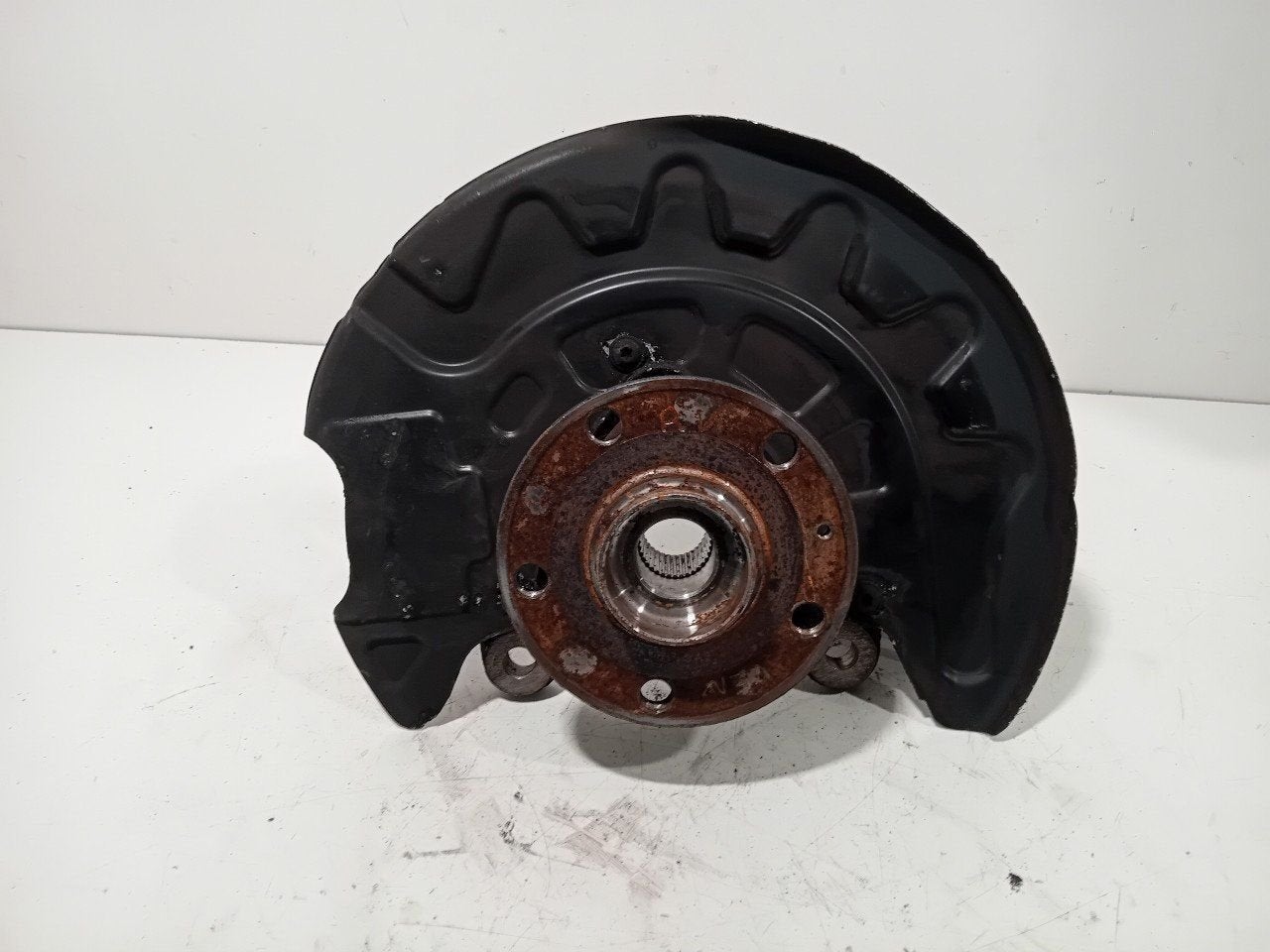Wielnaaf rechts voor Volkswagen Golf, Onderdelen@venauto.nl, Van der Ven Autorecycling B.V., Ettenseweg 76, 4706 PB Roosendaal, The Netherlands