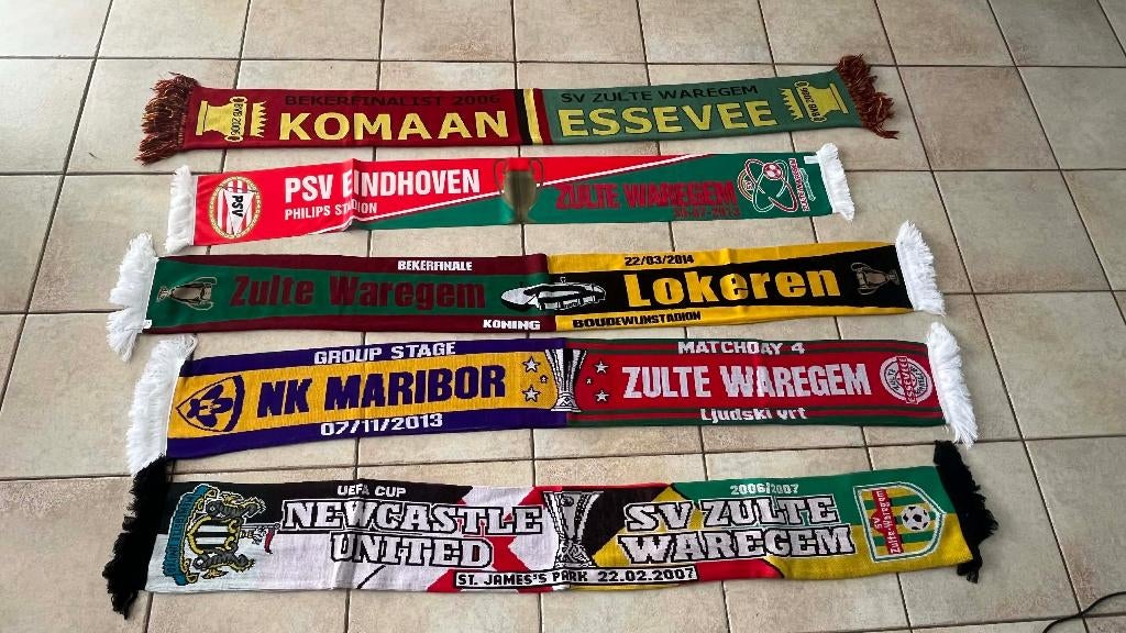Lot Zulte Waregem sjaals voor verzamelaars, Verzamelen, Verzenden, Zo goed als nieuw, Vaantje of Sjaal