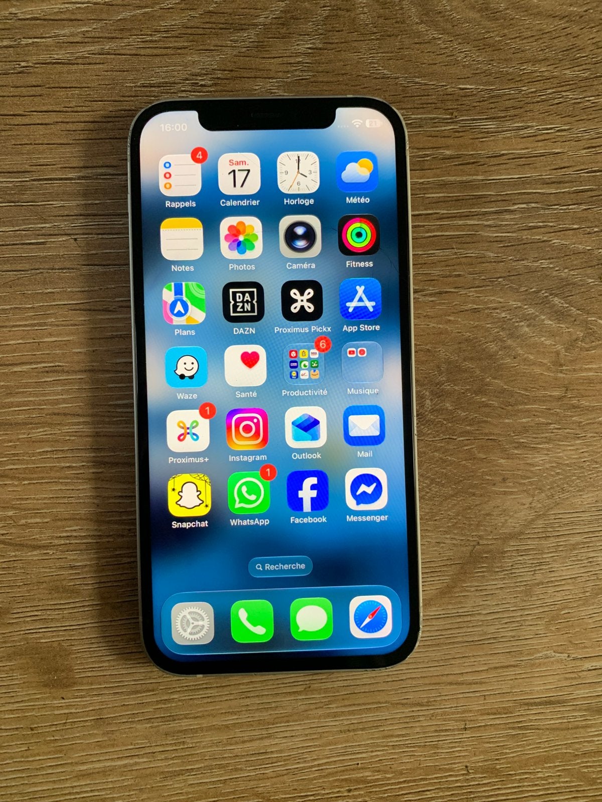 iPhone 12 64 go en bon état. Bien lire le descriptif., Télécoms, Enlèvement, Utilisé, Blanc, 100 %