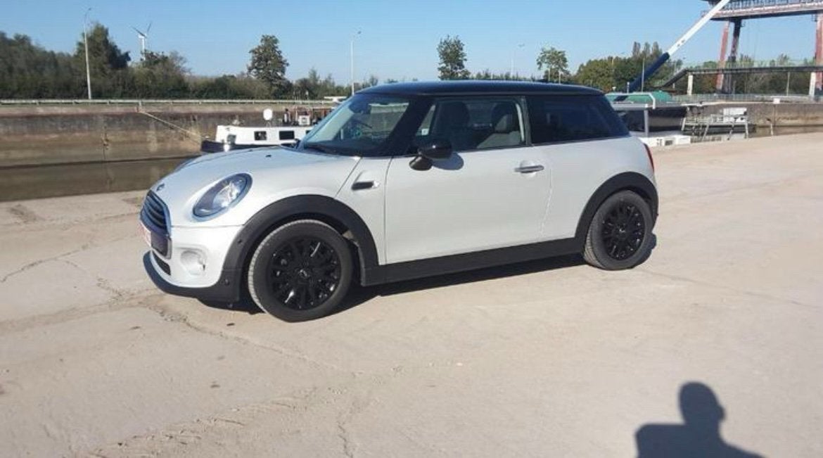 Mini Cooper 1.5 Automatique, Autos, 100 kW, Argent ou Gris, Achat, Euro 6