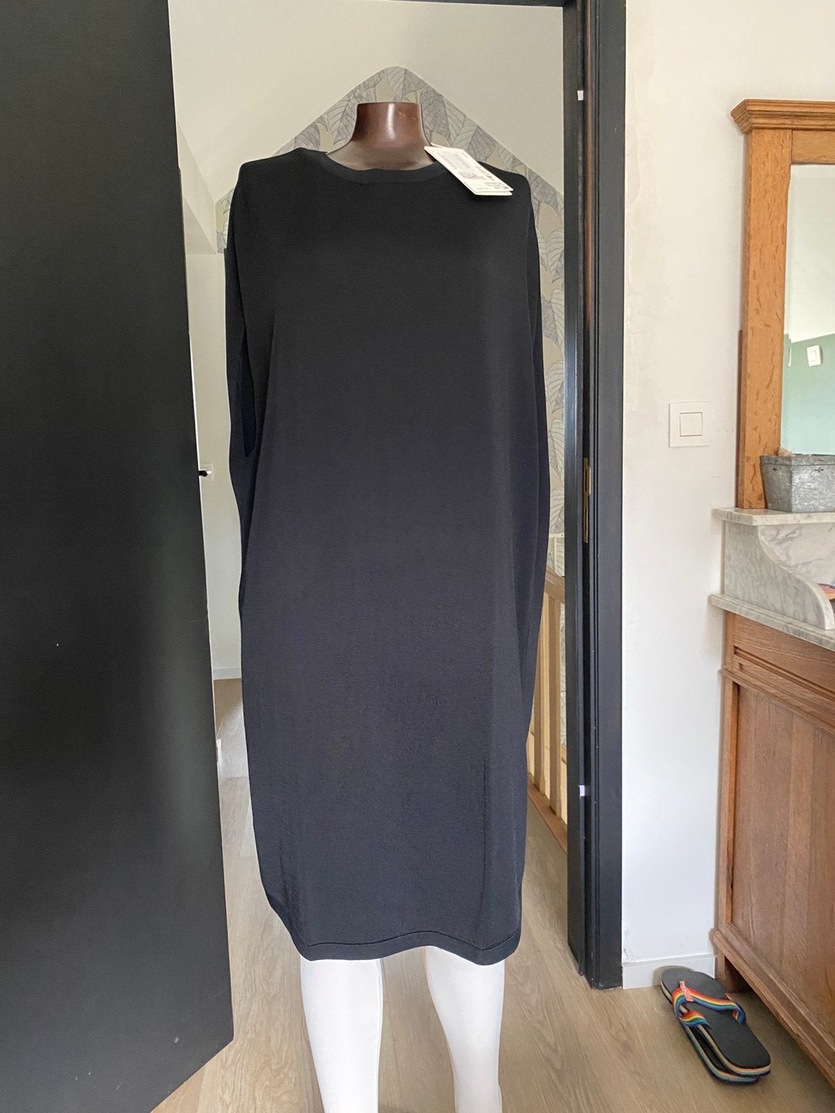Robe neuve Cos, Enlèvement ou Envoi, Neuf, Noir