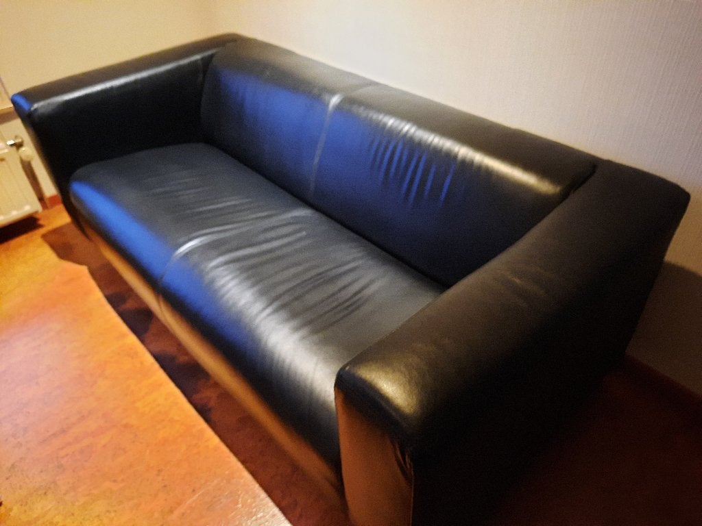 Mooie zwarte zetel ( 1, 80 mtr lengte), Ophalen, Zo goed als nieuw, Leer