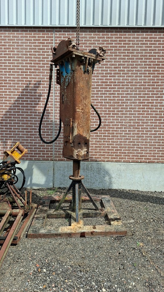 hydraulische sloophamer;  INCL plaatstalen opbergsteun,, Ophalen