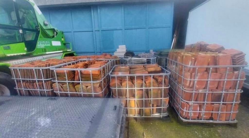 Boomse pannen rood en blauw, Ophalen, Zo goed als nieuw, Blauw
