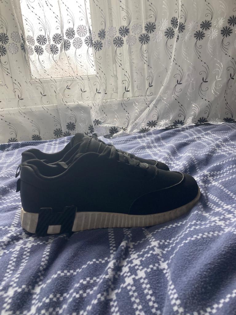 Schoenen, Kleding | Heren, Schoenen, Wit, Ophalen of Verzenden, Zo goed als nieuw, Sneakers