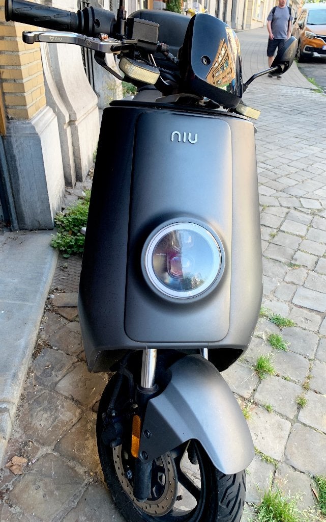 Scooter NIU SPORT, Ophalen, 1 cilinder