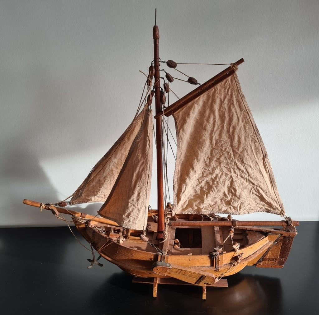 Decoratief houten scheepsmodel, vissersboot, Antiek en Kunst, Ophalen