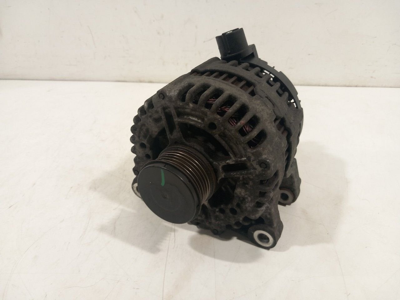Dynamo Ford Mondeo, Auto-onderdelen, Onderdelen@venauto.nl, Van der Ven Autorecycling B.V., Gebruikt, Ettenseweg 76, 4706 PB Roosendaal, The Netherlands