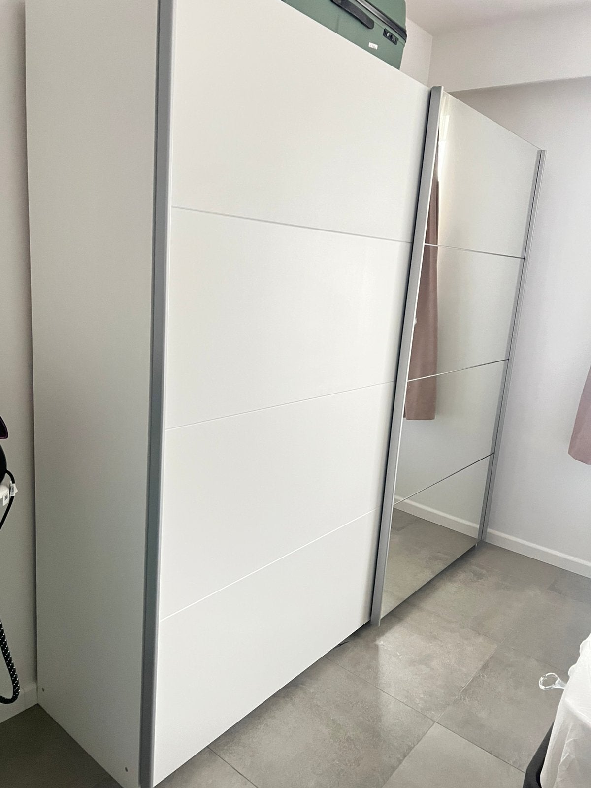 Armoire (blanche), Enlèvement, Comme neuf