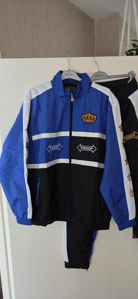 Nieuw Track suite Merk Troop Maat XL, Kleding | Heren, Sportkleding, Troop, Verzenden, Blauw, Maat 56/58 (XL)