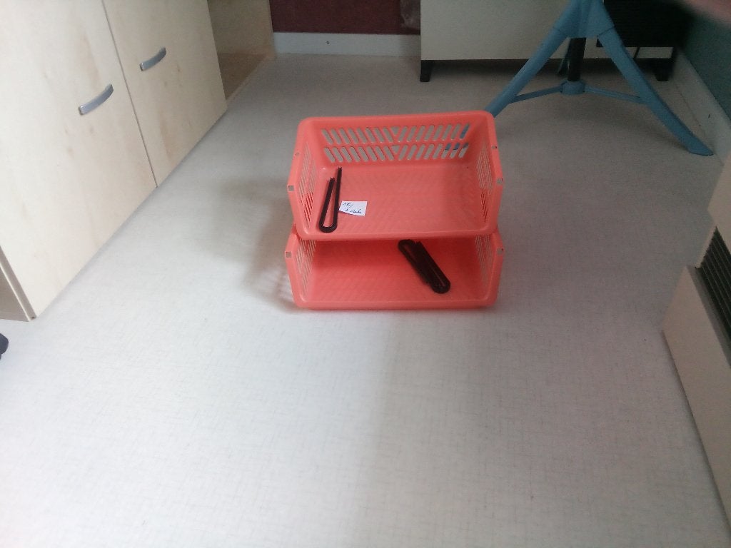 Mandjes voor legplanken in kleerkast, Ophalen, Gebruikt