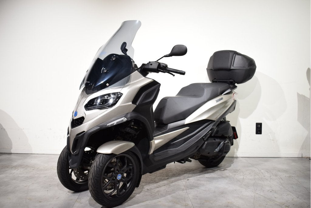 Piaggio MP3 400 HPE | 2024 | 14.000km, Motoren, Piaggio & C. SpA, Viale Rinaldo Piaggio, 25, 56025 Pontedera PI, Italië, 399 cc