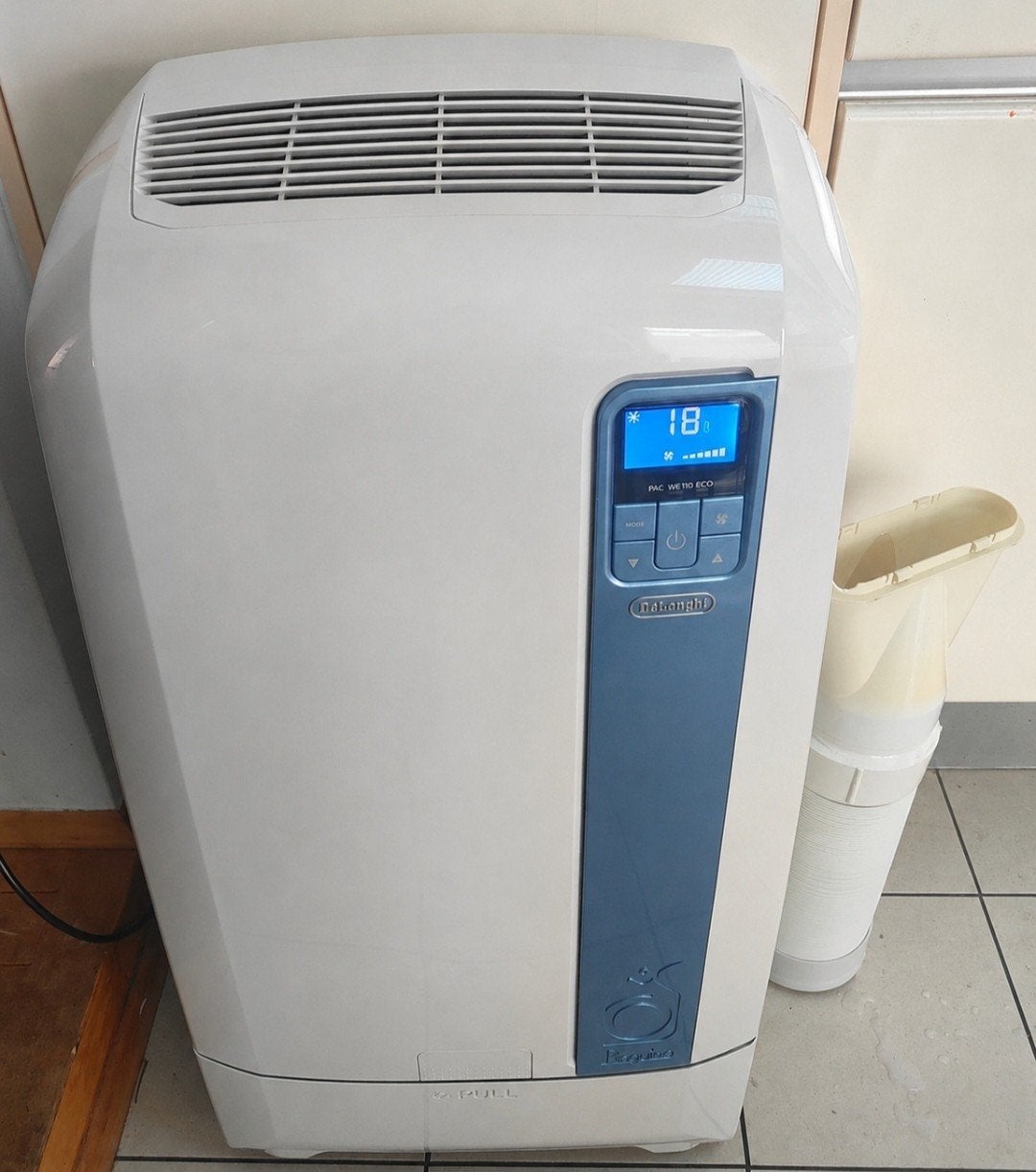 Delonghi WE110 ECO 11 000 Btu 3,32 KW Refroidit très bien, Refroidissement et Déshumidification, Classe énergétique A ou plus économe
