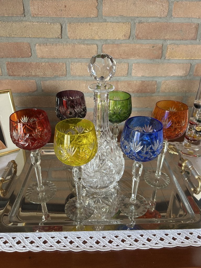 Poolse kristallen glazen en kan, Enlèvement