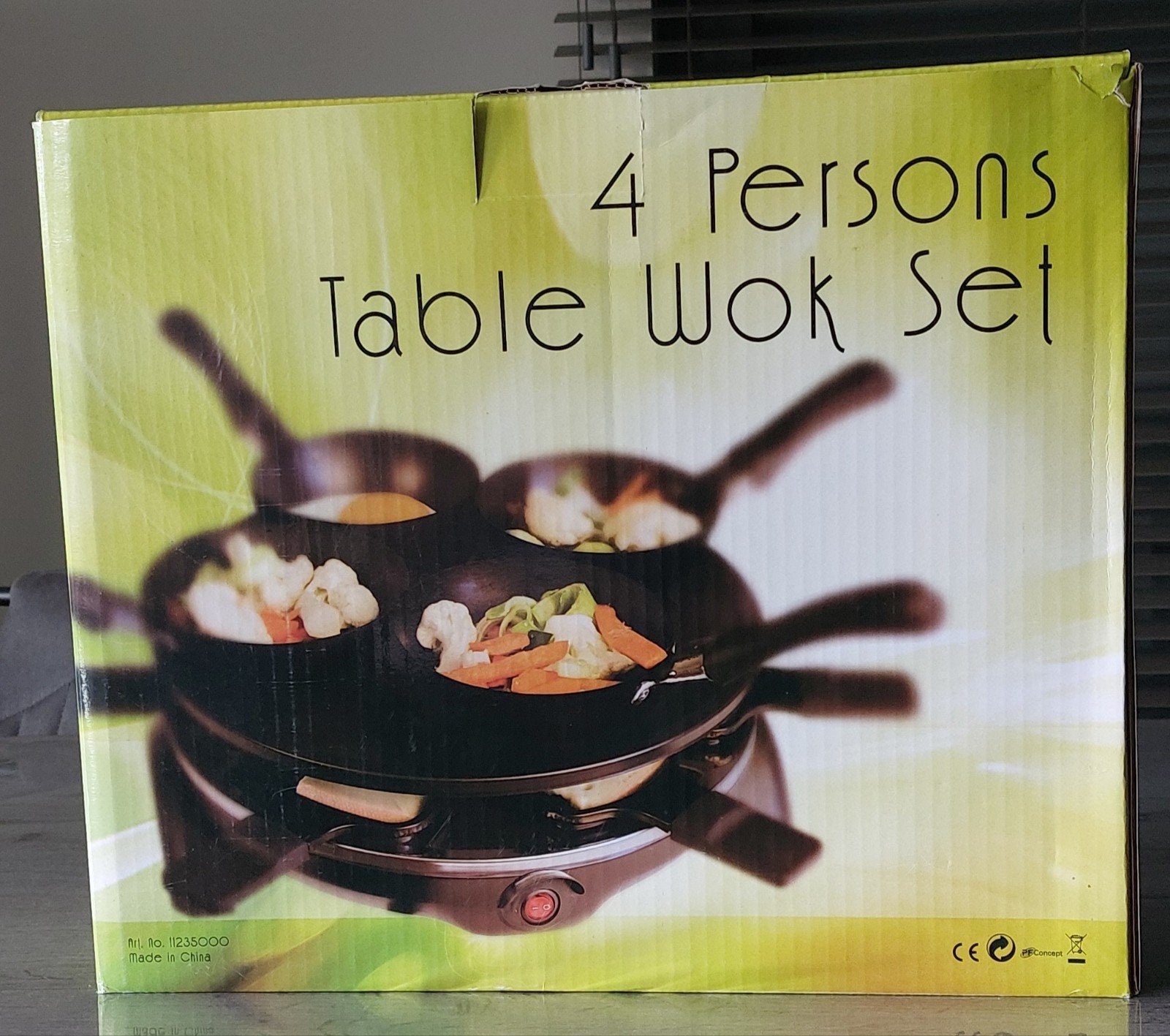 4 Personen Tafel- Wokset. Nieuw in doos., Electroménager, Appareils à gourmet, Enlèvement