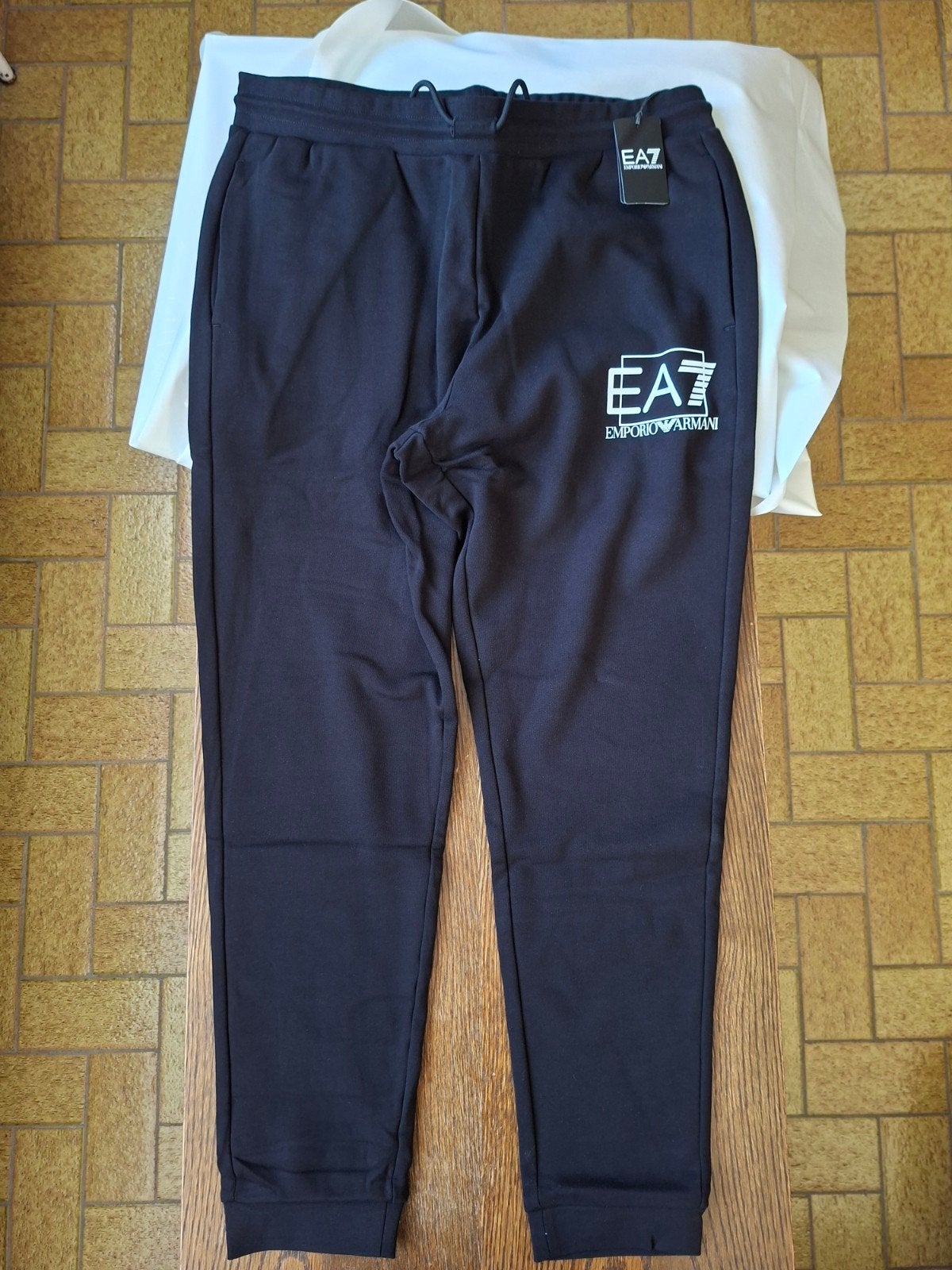 Emporio Armani trainingsbroek. Zwart Maat 2XL Nou, Kleding | Heren, Broeken en Pantalons, Zwart