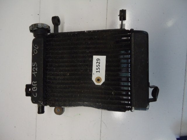 CBR125R 2004 - 2006 Honda Radiator D1-32478