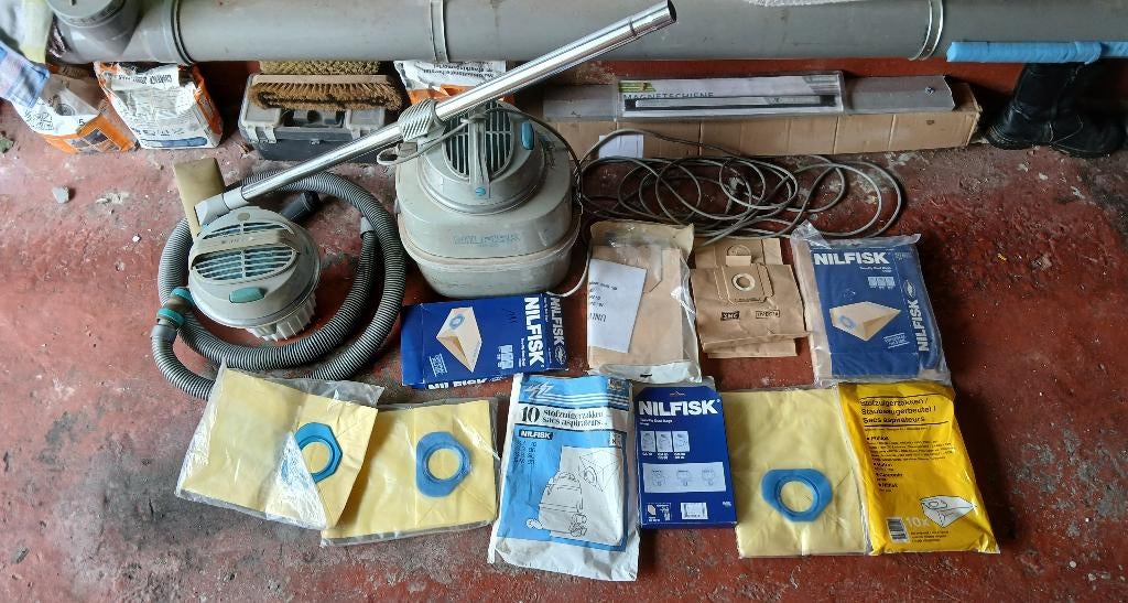 Nilfisk GS90 stofzuiger  Met veel zakken en extra motor, Gebruikt, Stofzuiger, Minder dan 1200 watt, Ophalen