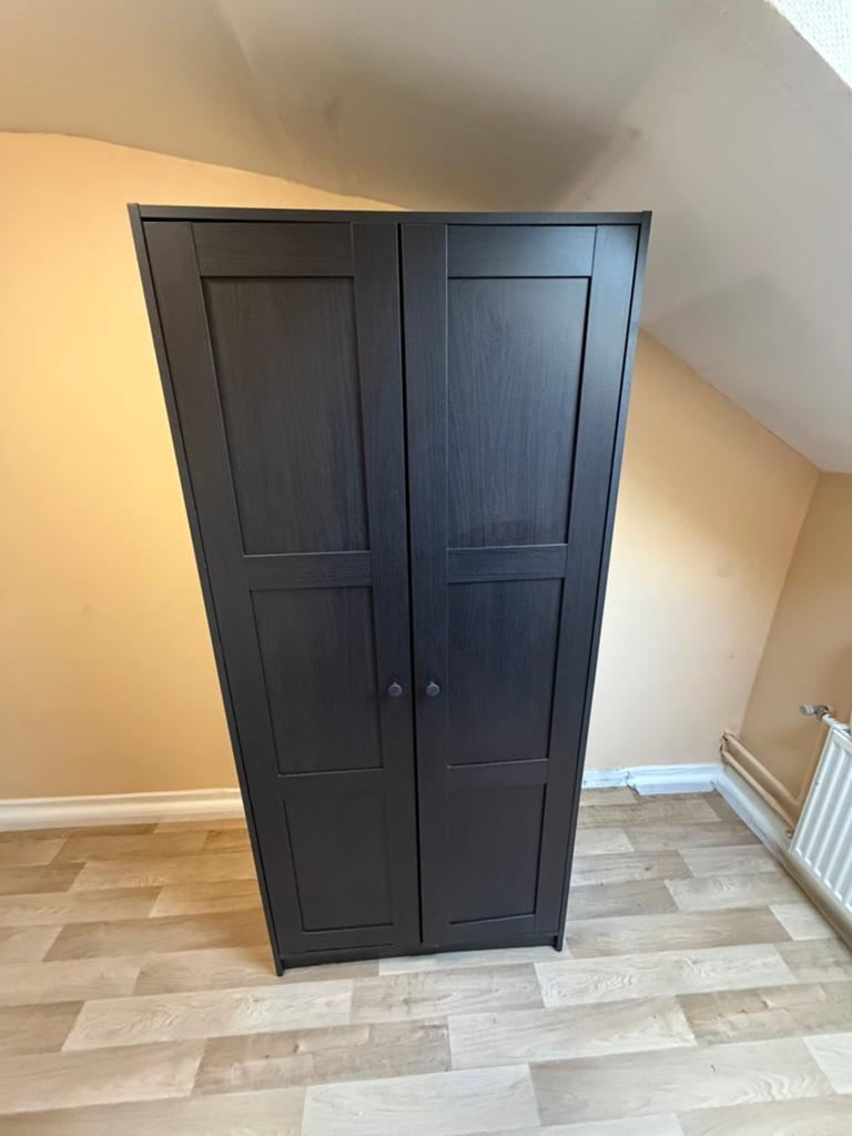 Armoir ikea rakkestad brun noir, Huis en Inrichting, Kasten | Lockerkasten, Ophalen, Gebruikt