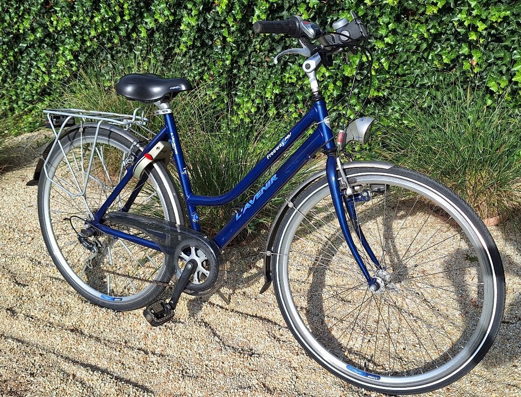 Damesfiets goed onderhouden, Fietsen en Brommers, Ophalen, Zo goed als nieuw