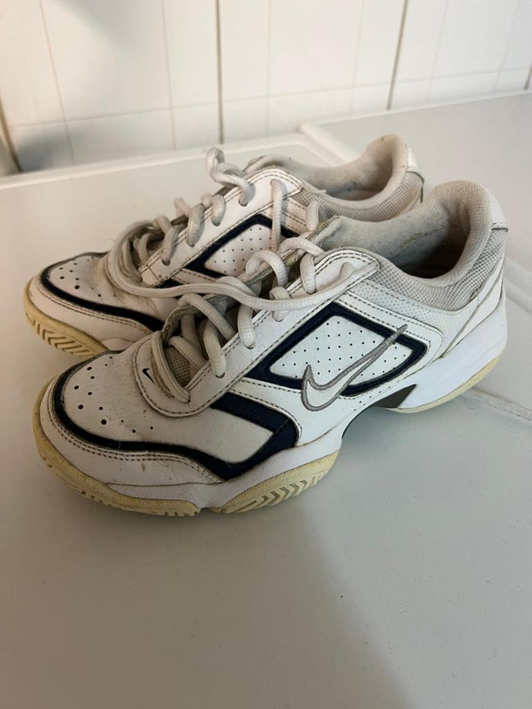 Sportschoenen Nike  maat 36, Ophalen, Zo goed als nieuw, Wit, Sportschoenen