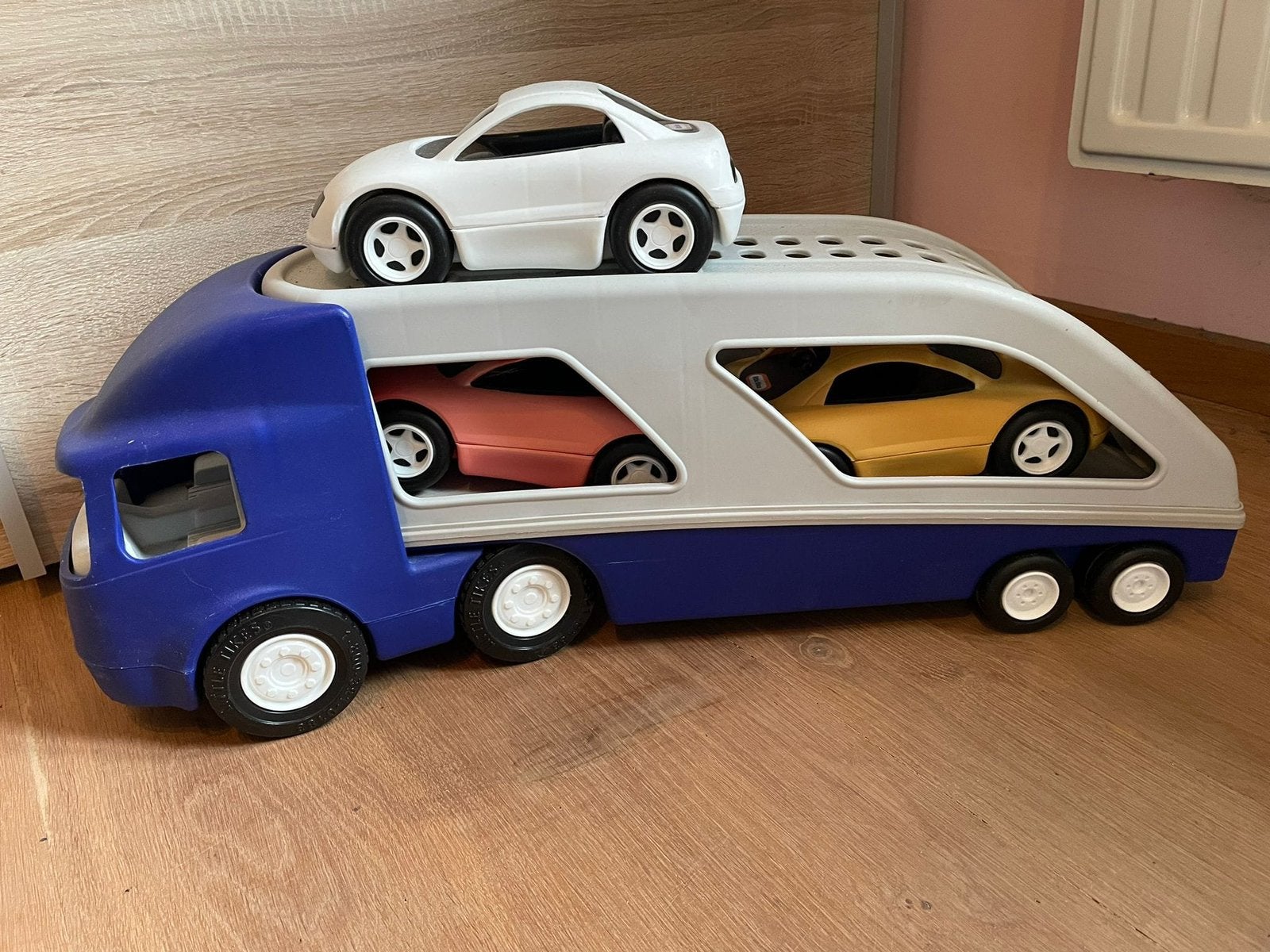 Little tikes Grote speelgoed autotransporter met 3 auto's, Ophalen, Gebruikt