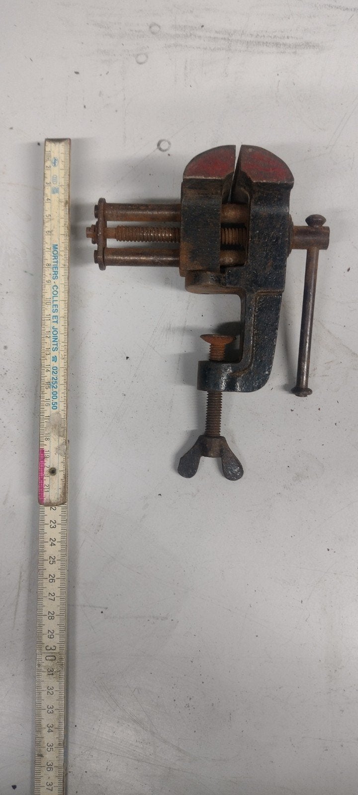 Etau ancien petit modèle, Antiquités & Art, Enlèvement