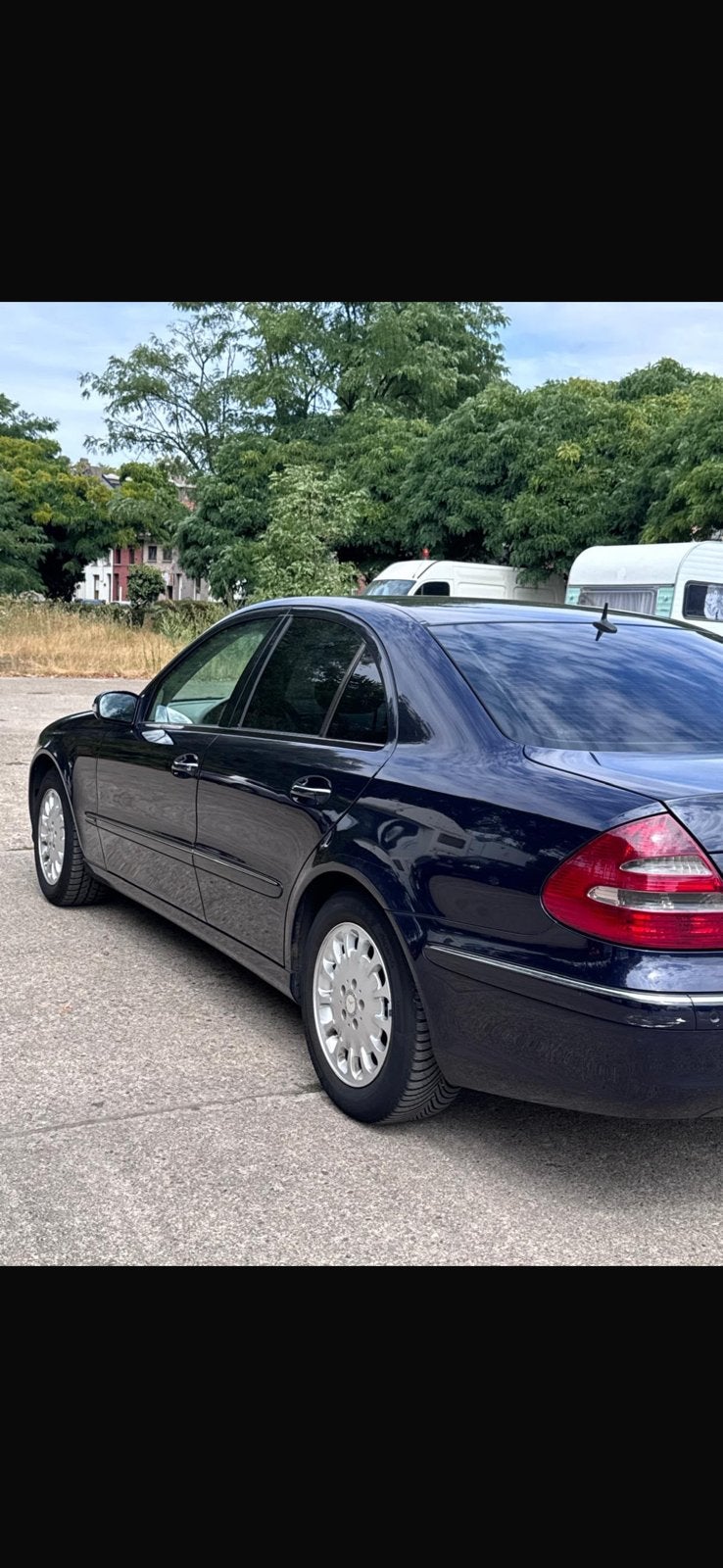 W211 e220 automaat 2005 mag weg voor 1500 expo r, Auto's, Automaat, Blauw, 5 deurs, Particulier