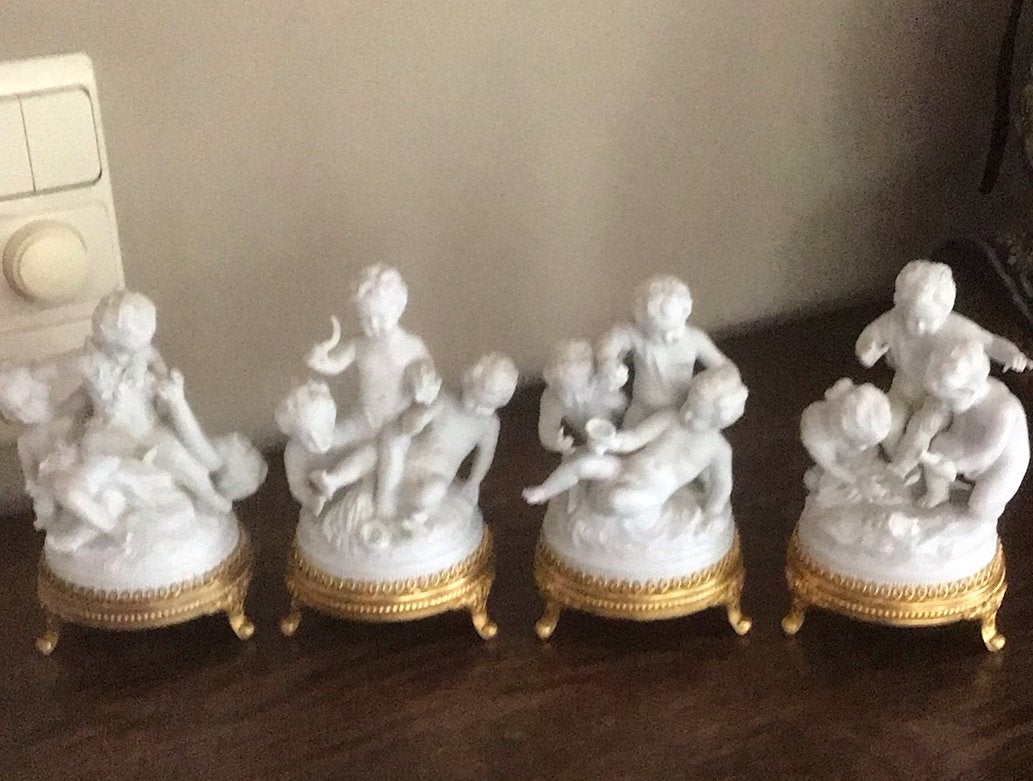 Biscuit beeldjes (vier jaargetijden), Ophalen