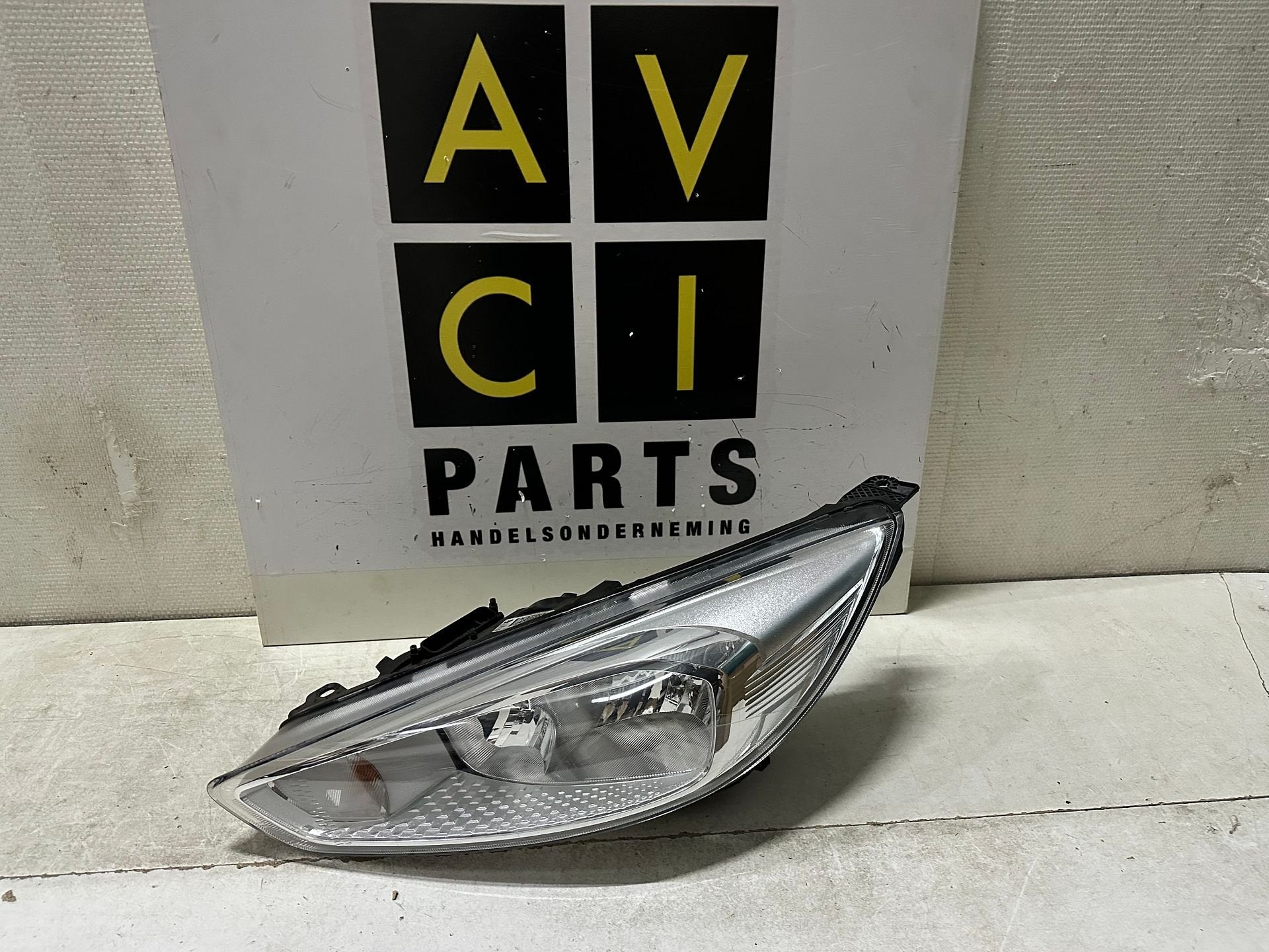 Koplamp Ford Focus Mk3 Facelift LHD Links F1EB-13W030AE, -, -, -, Enlèvement ou Envoi