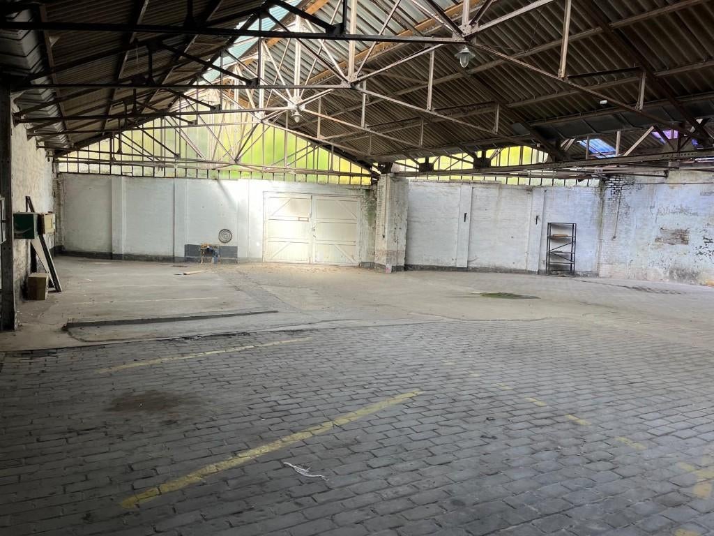 SPA hangar / emplacements, Immo, Garages & Places de parking, Province de Liège