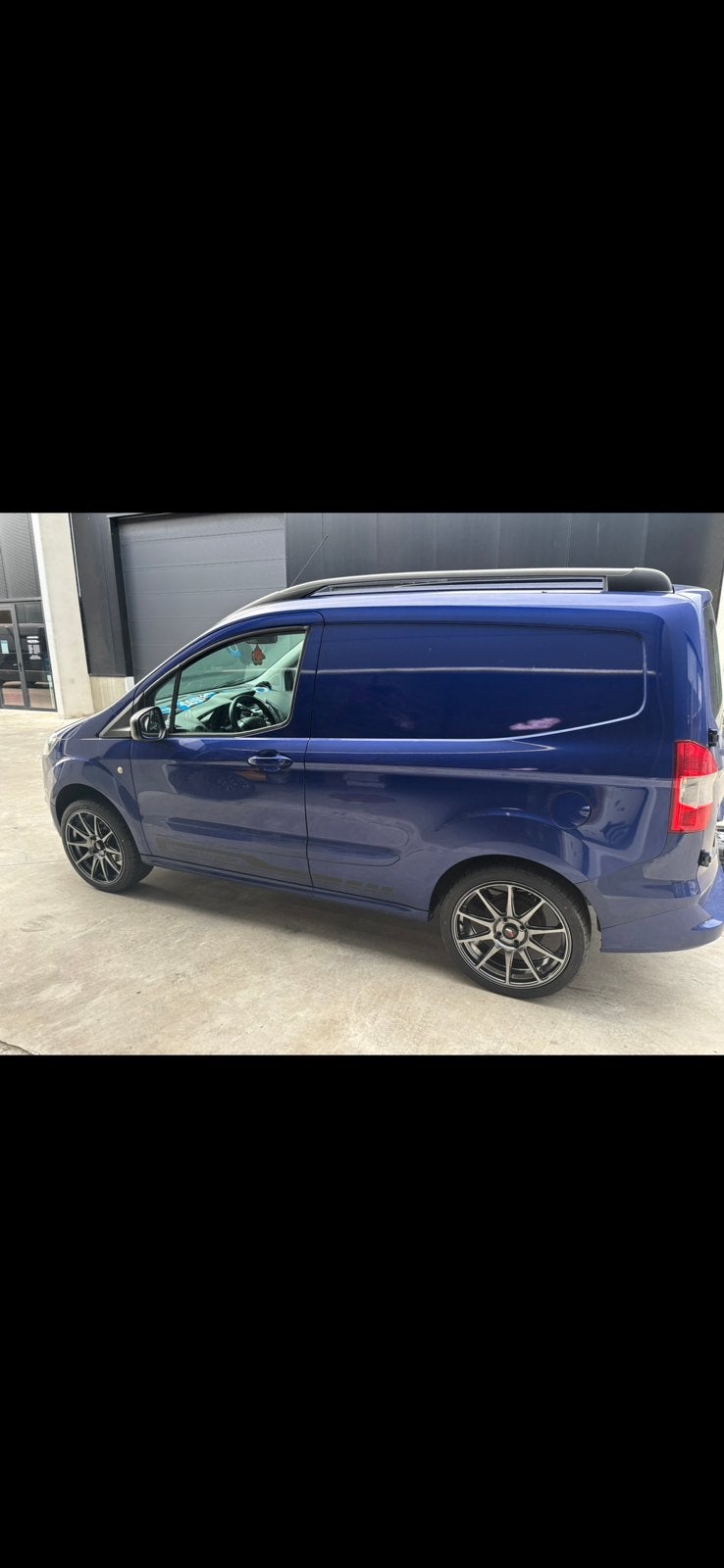 Ford Transit Courier 1.0 Eco Boost, Autos, Ford, 75 kW, Achat, USB, 2 places