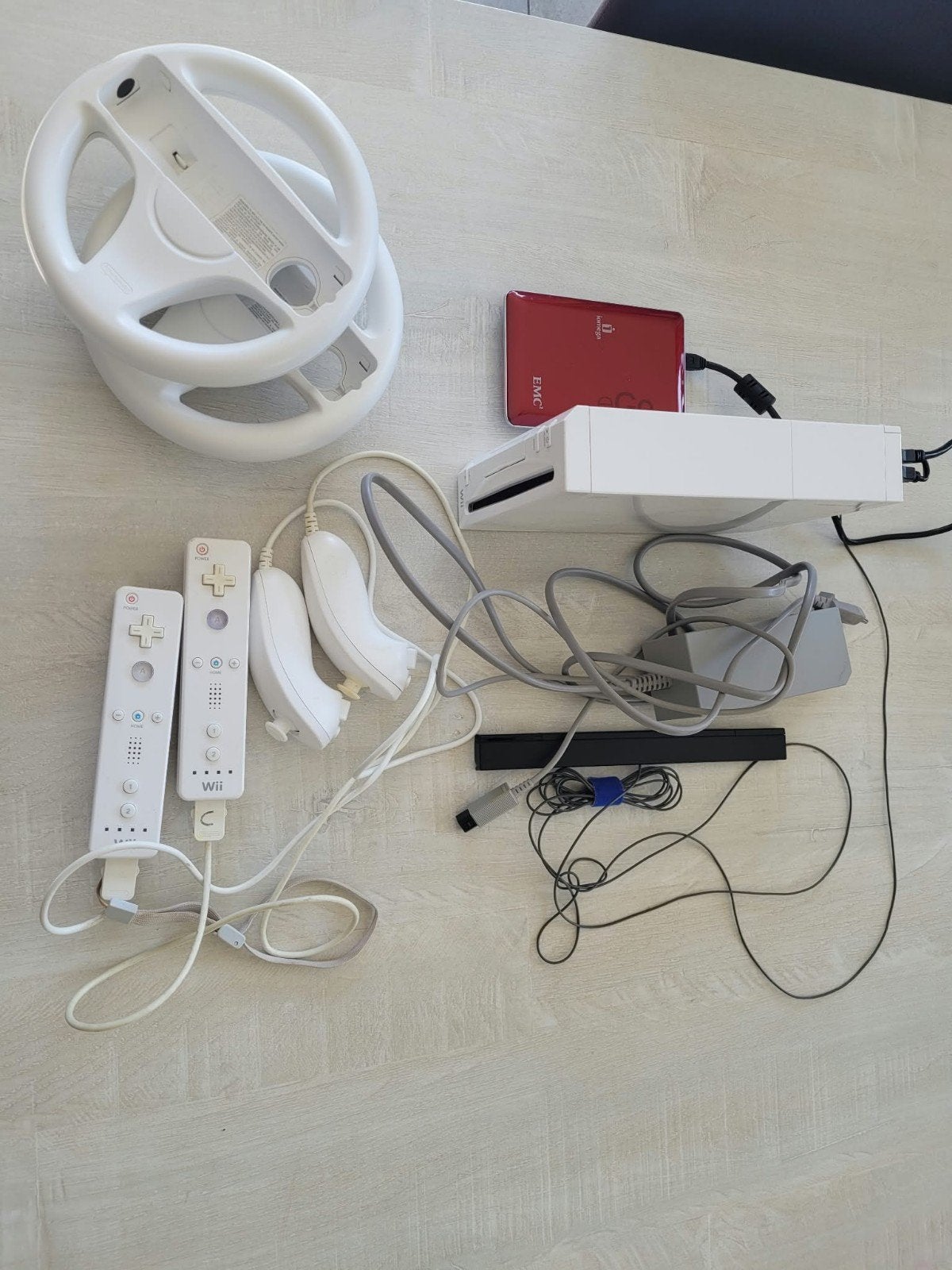 wii avec disque dur (centaine de jeux) et manettes, Consoles de jeu & Jeux vidéo, Enlèvement, Comme neuf, Avec 2 manettes, Avec jeux