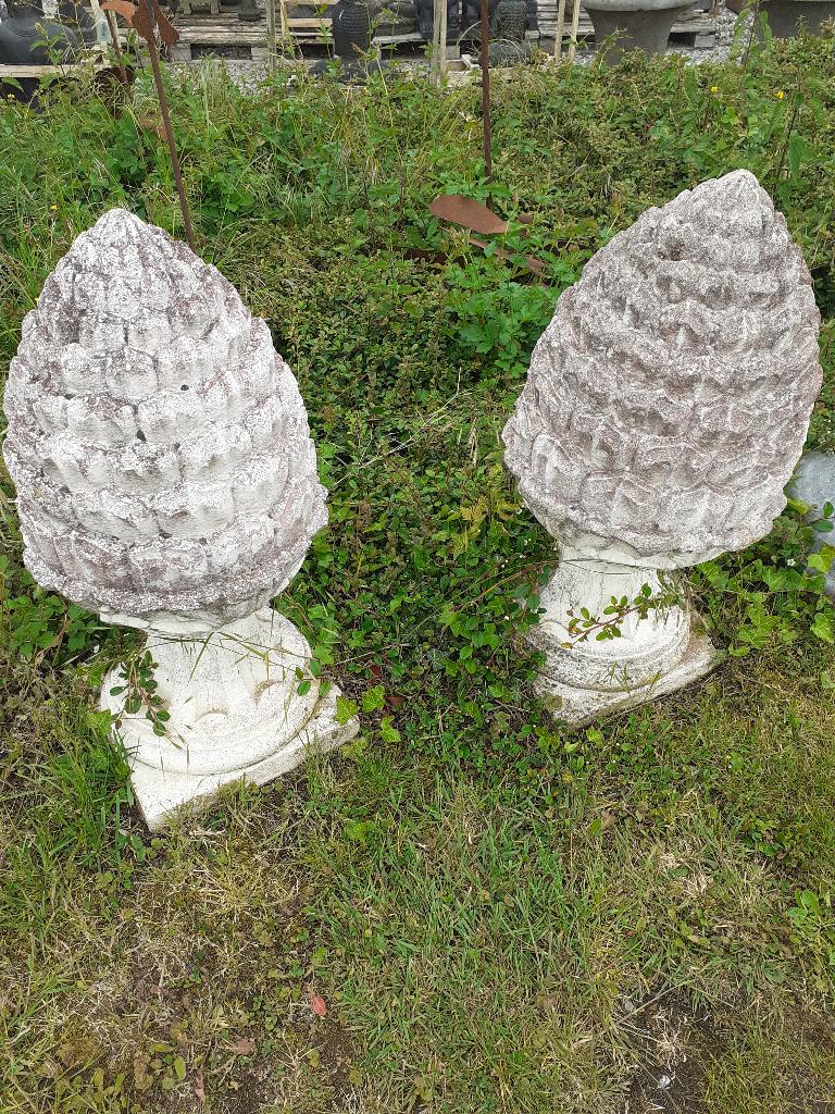 TETES DE PILASTRE EN PIERRE PATINEE(la paire,hauteur 70 cm), Enlèvement