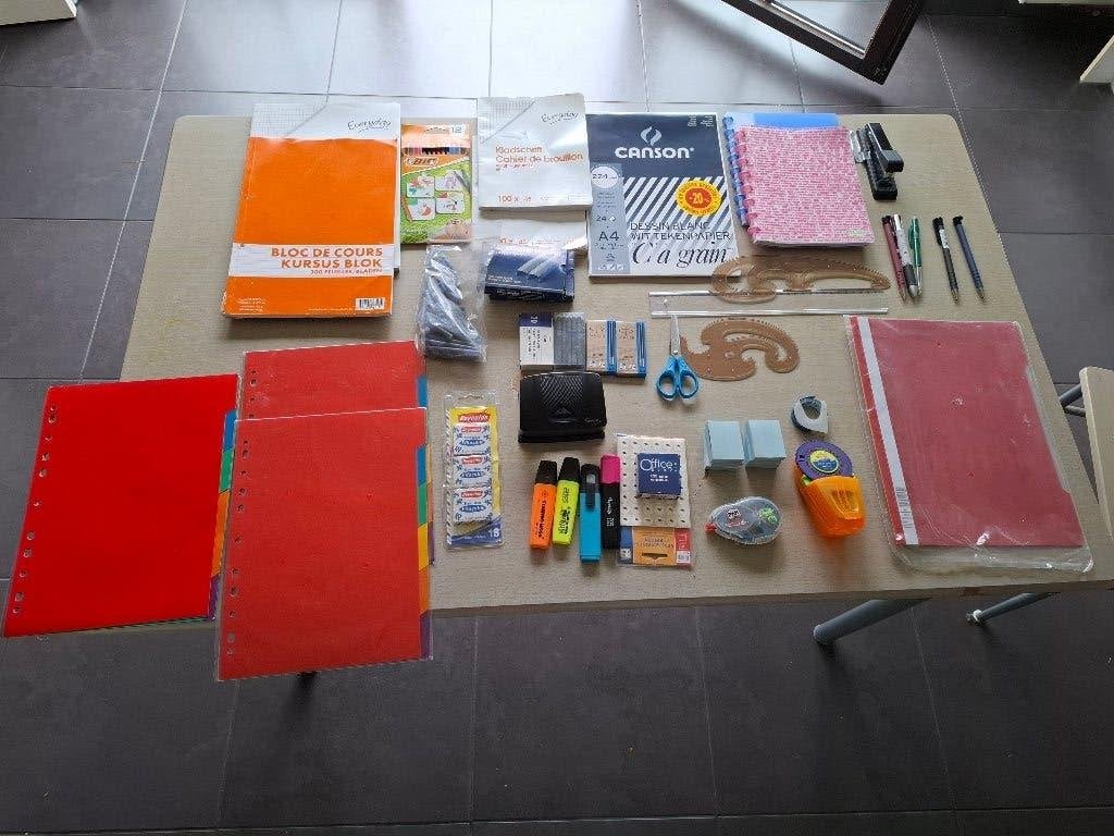 materiel scolaire, Enlèvement, Neuf