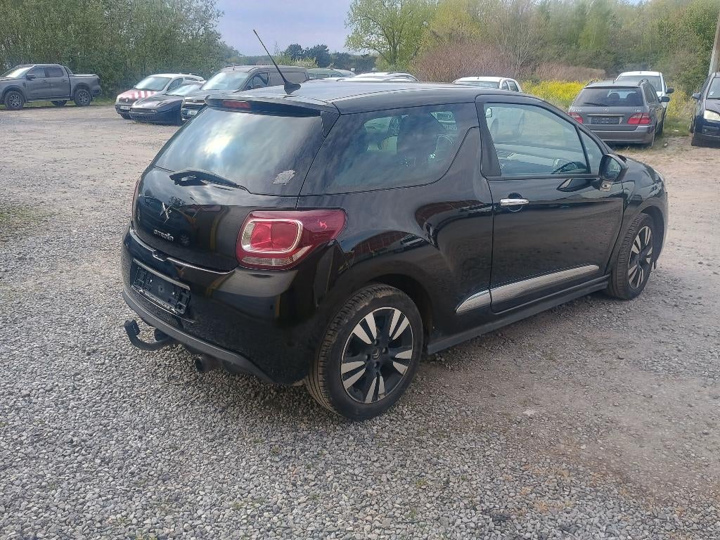 DS3 Bastille - Benzine - Handgeschakeld, Voorwielaandrijving, Stof, 1199 cc, Zwart
