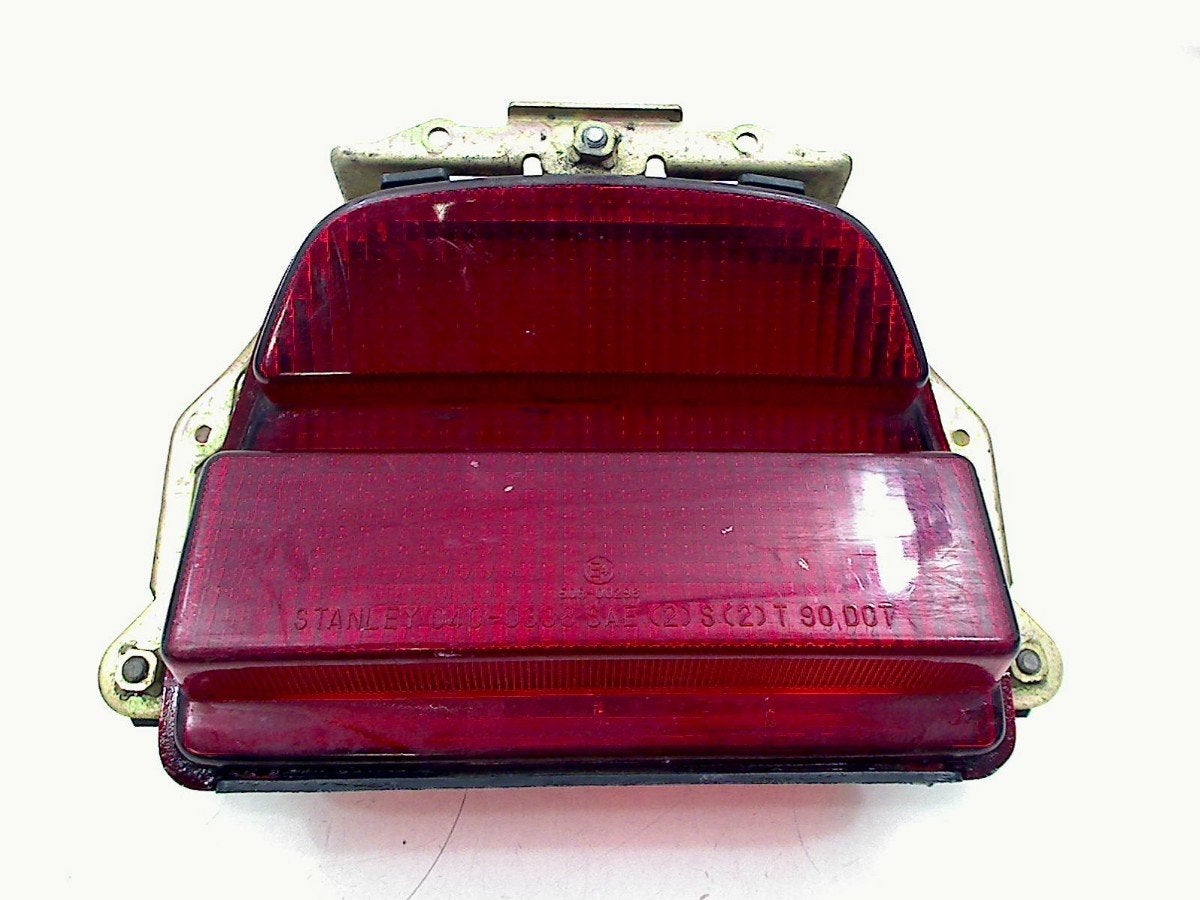ACHTERLICHT CBR 900 RR Fireblade 1994-1995 (CBR900RR SC28), Motoren, Dhr. S. di Majo, Gebruikt, Info@cama-motorparts.nl, P.J. Troelstraweg 8 8
3144 CX  MAASSLUIS, NL