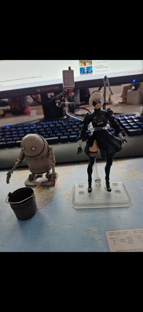 Nier automata Yohra 2b et la machine, Collections, Enlèvement ou Envoi, Comme neuf