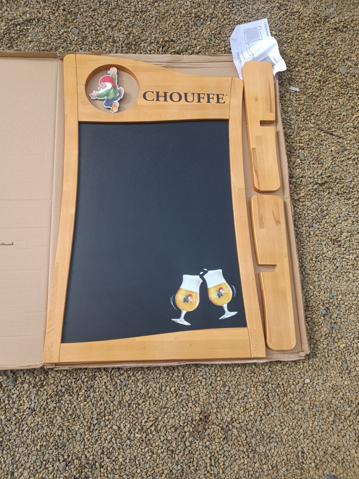 La Chouffe stoepbord, Ophalen
