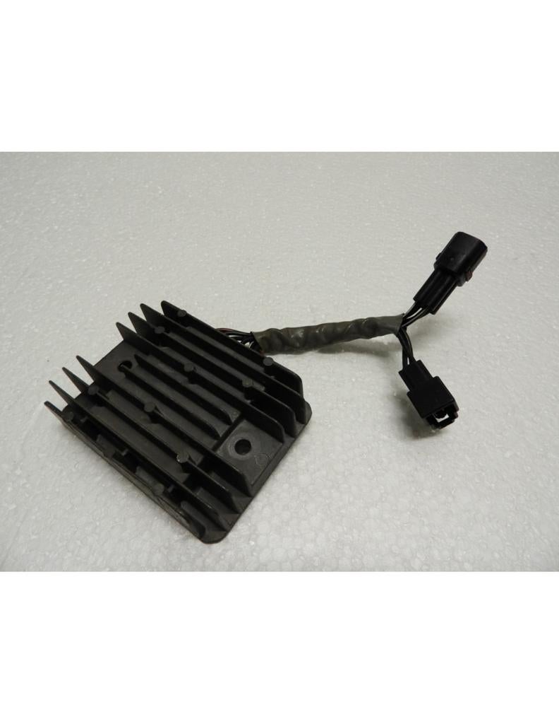 GSXR1000 2005 - 2006 Suzuki Spanningsregelaar D1-41947, Motoren
