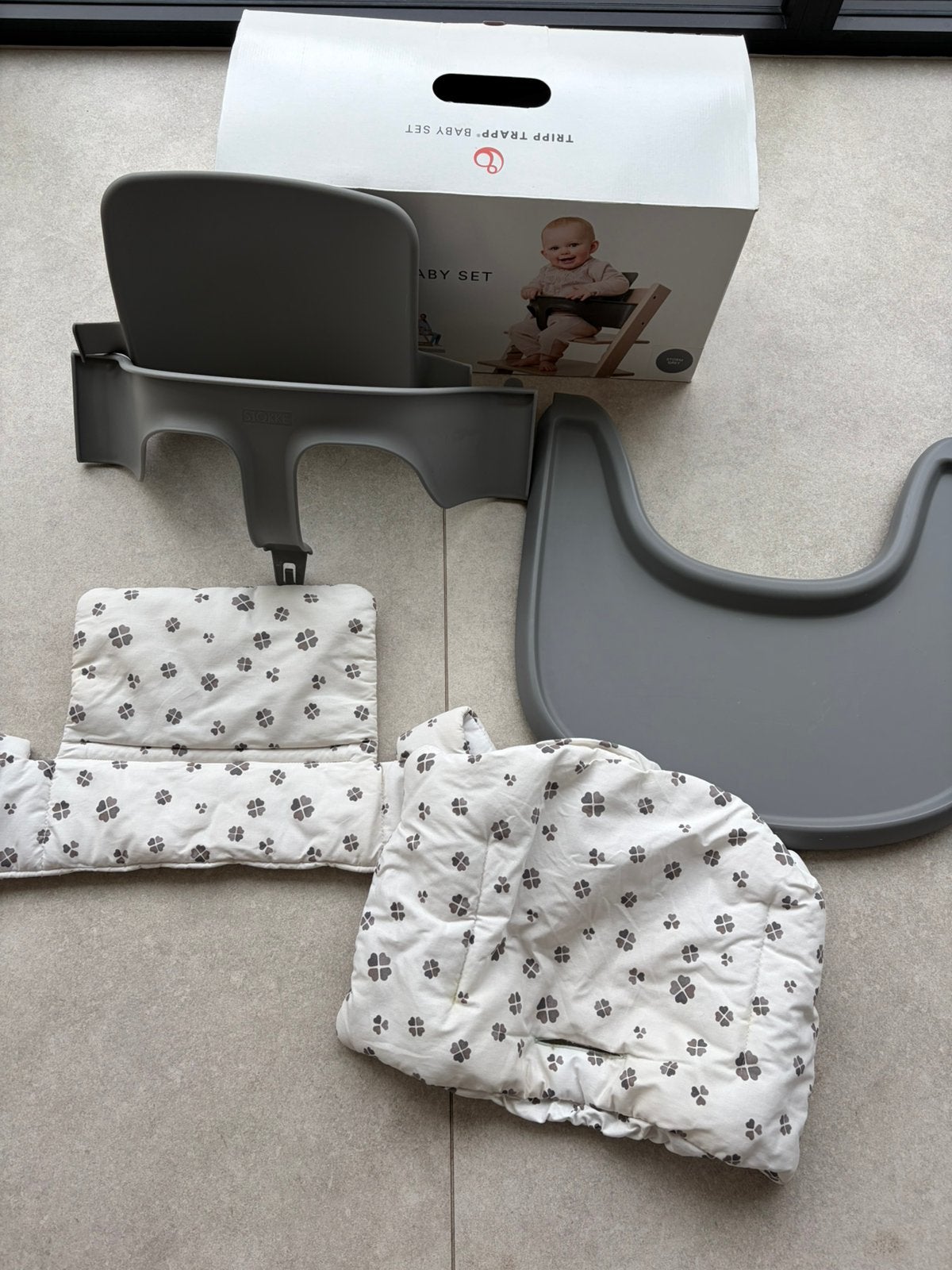 Tripp trapp baby set + tablet + hoes, Enfants & Bébés, Enlèvement, Utilisé