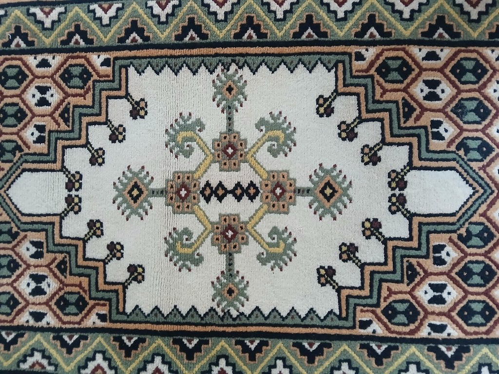 Tapis oriental 100% laine 1,45m x 73cm, Maison & Meubles, 100 à 150 cm, Comme neuf, Crème, Enlèvement